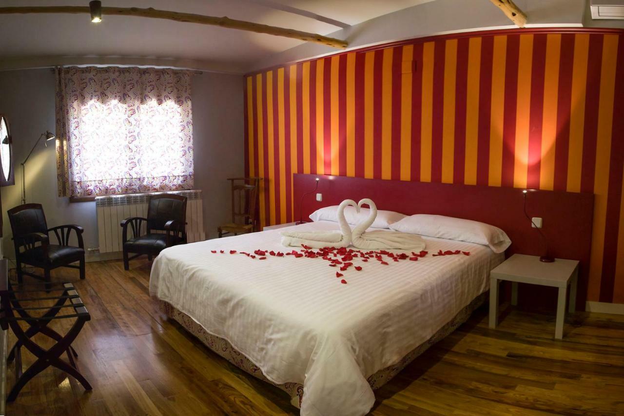 Apartamentos Rurales de la Sexma del Sabinar Corduente Exterior foto